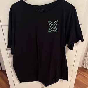 Black short sleeve shirt